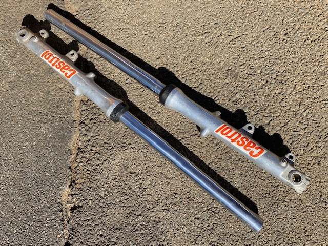 Yamaha Front Forks SR500 SR 500 SR400.