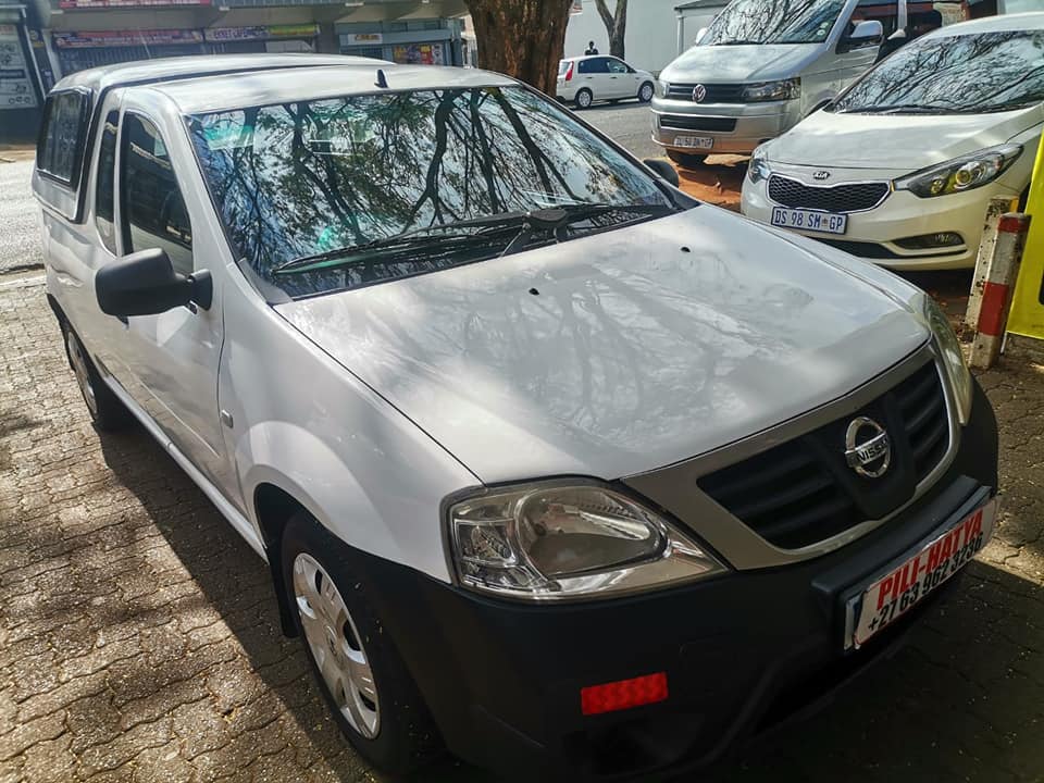 2015 NISSAN NP200 1.6 CANOPY MANUAL