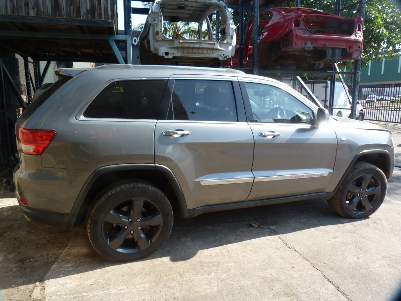Jeep Grand Cherokee 3.0 V6 AT - 2012 SPARESBOYZ STRIPPING FOR SPARES - Private Seller
