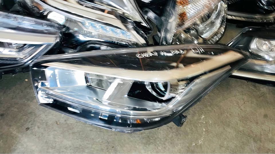 Chery Tiggo 4 Pro headlight - Private Seller Chery Tiggo 4 Pro headlight - Private Seller