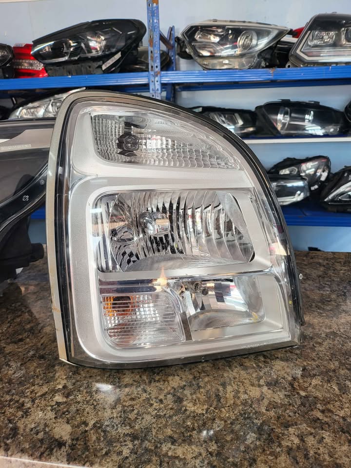Hyundai H100 2023 right headlight for sale - Private Seller Hyundai H100 2023 right headlight for sale - Private Seller