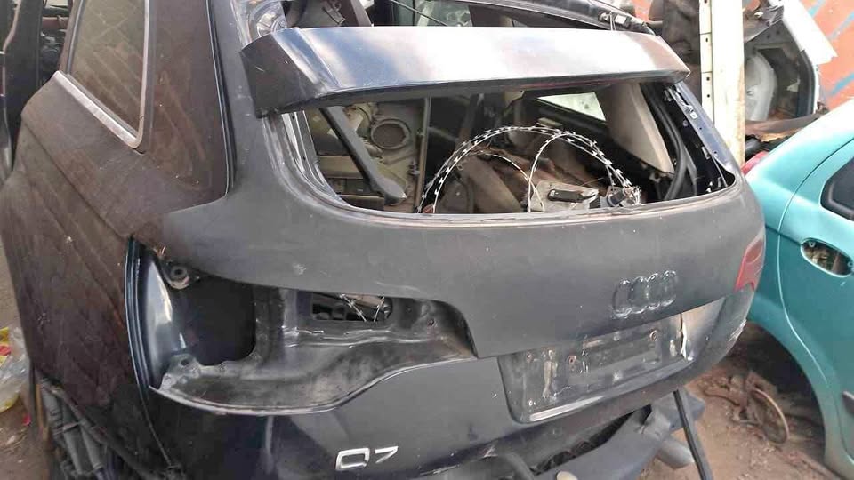 Audi Q7 tailgate - Private Seller Audi Q7 tailgate - Private Seller