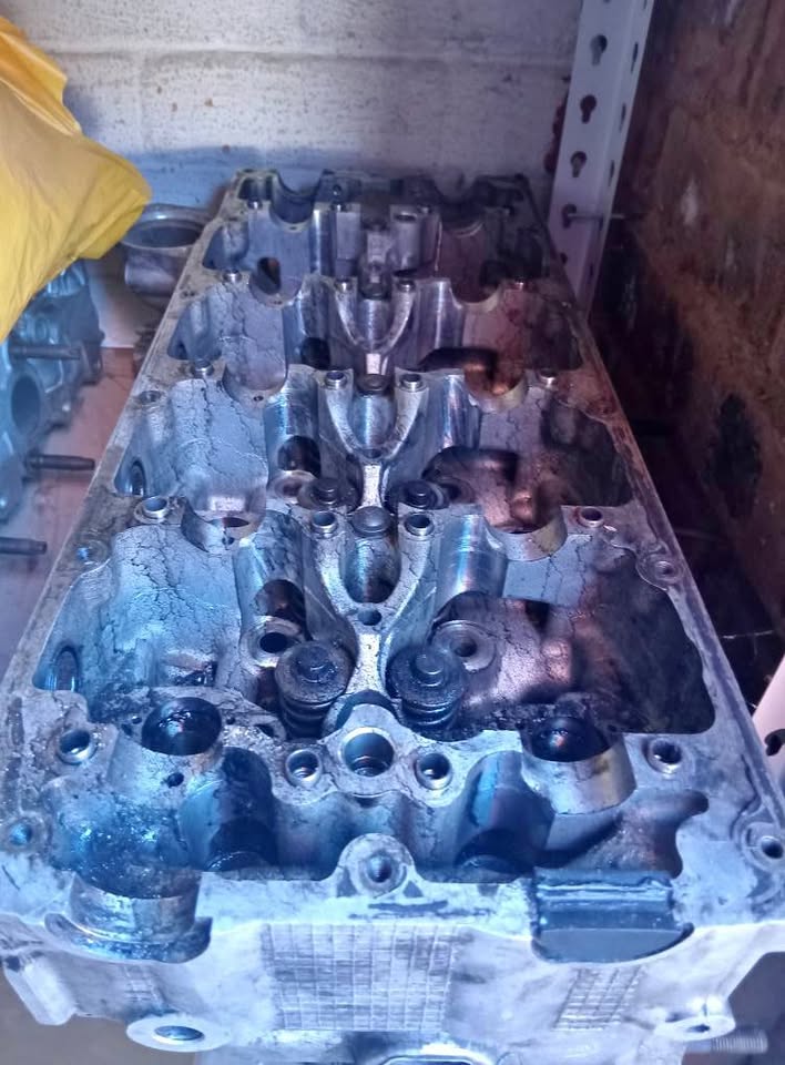 Toyota Hilux 1kzte 3.0D Cylinder Head For Sale - Private Seller Toyota Hilux 1kzte 3.0D Cylinder Head For Sale - Private Seller