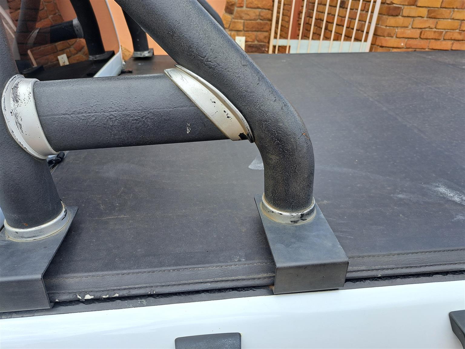 Tonneau cover and rollbar for ford ranger single can for sale - Private Seller Tonneau cover and rollbar for ford ranger single can for sale - Private Seller