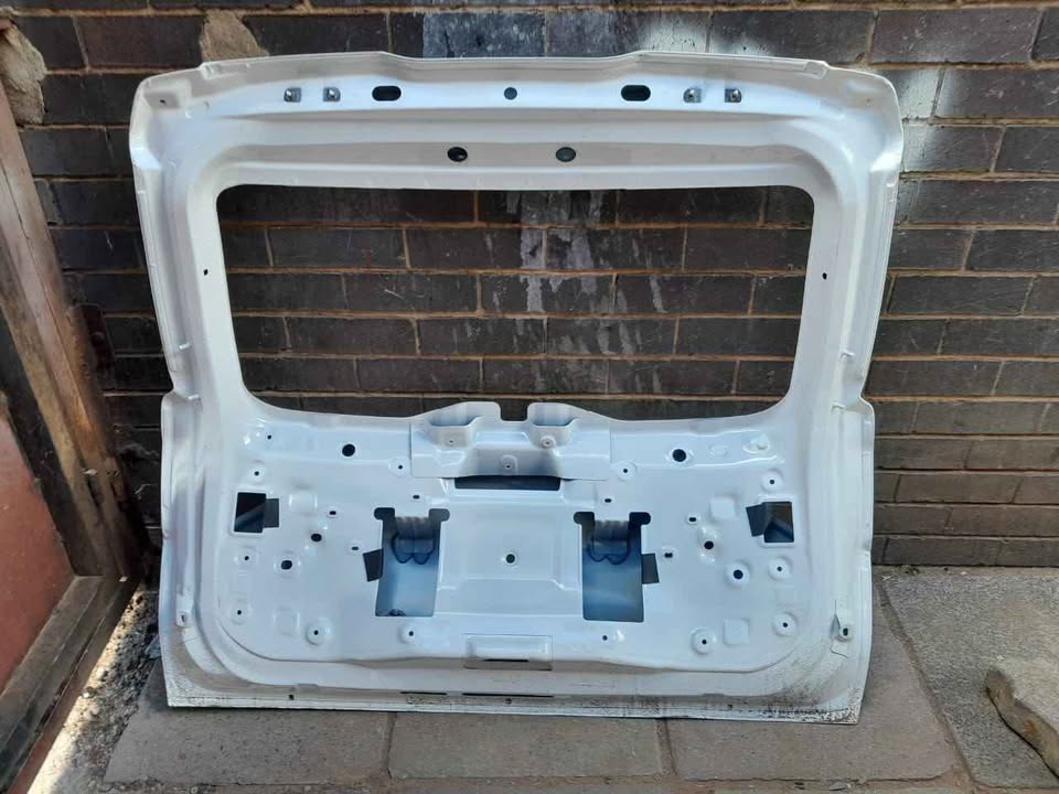 NISSAN MAGNITE TAILGATE CALL - Private Seller