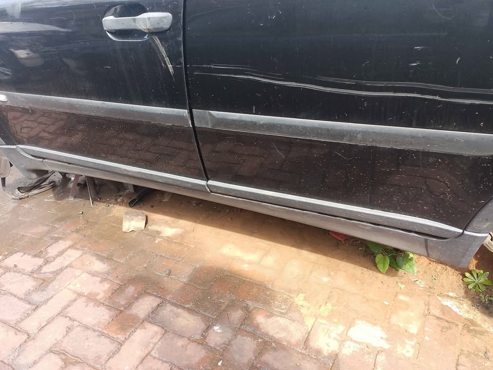 VOLVO XC90 2008 LEFT DOOR PANEL AVAILABLE DELIVERY AVAILABLE COUNTRY WIDE - Private Seller VOLVO XC90 2008 LEFT DOOR PANEL AVAILABLE DELIVERY AVAILABLE COUNTRY WIDE - Private Seller