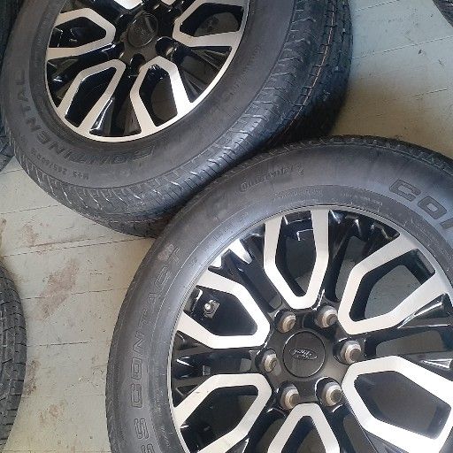 Thunder rims black and silver color rims