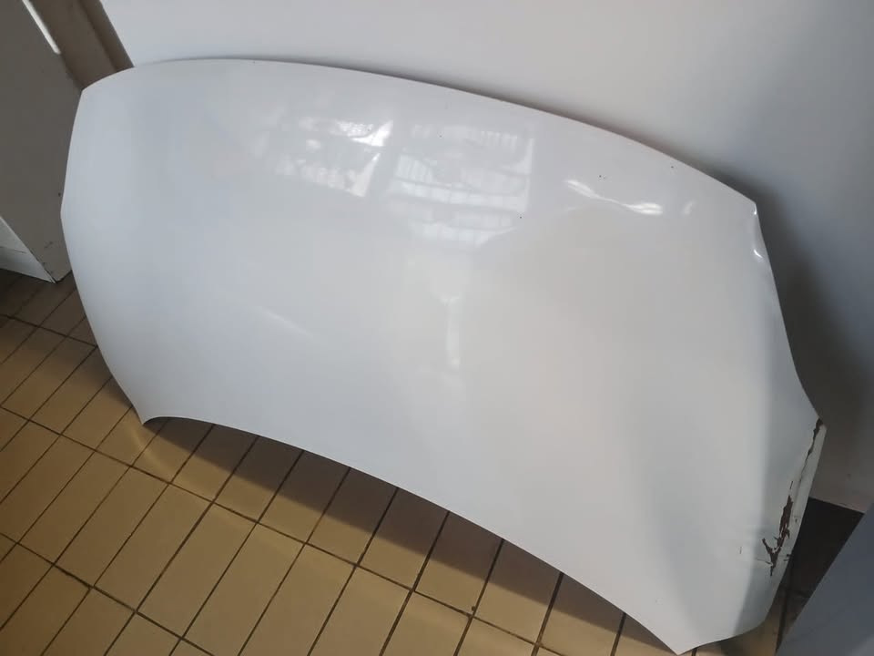 2017 SUZUKI SWIFT/ DZIRE BONNETFOR SALE - Private Seller