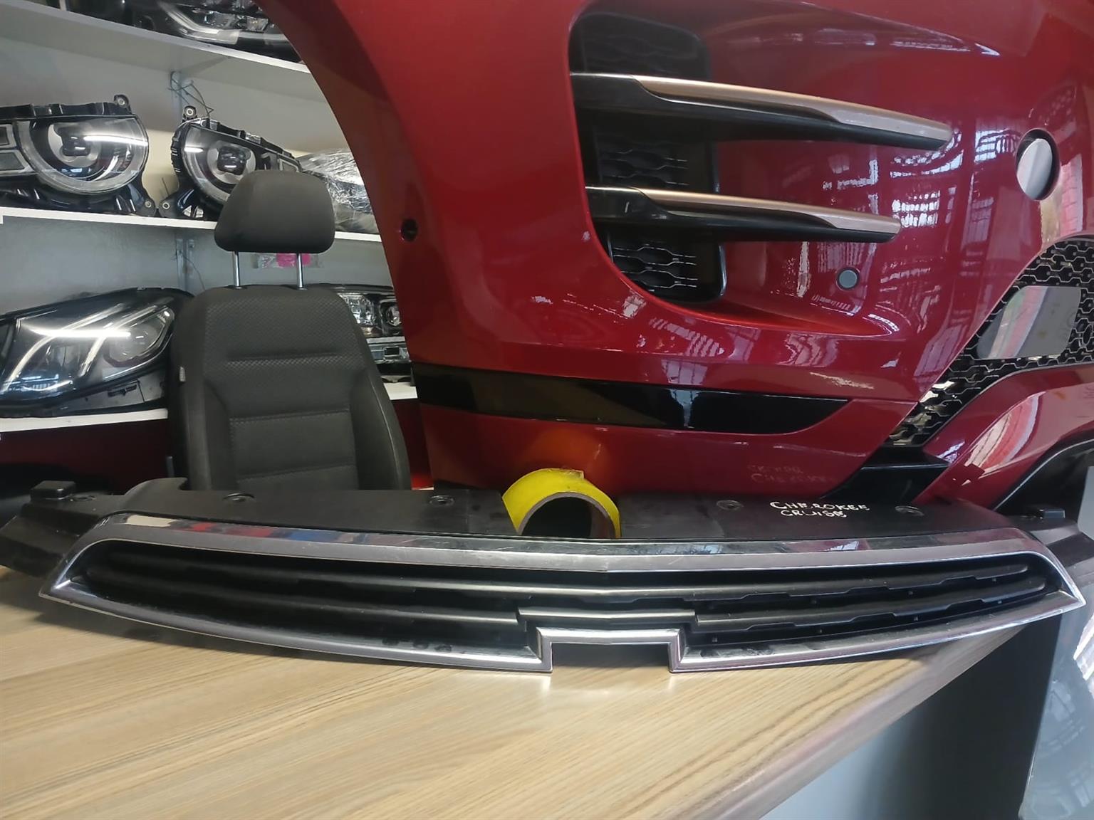 2013 CHEVROLET CRUZE FRONT GRILL IN GOOD CONDITION FOR SALE - Private Seller