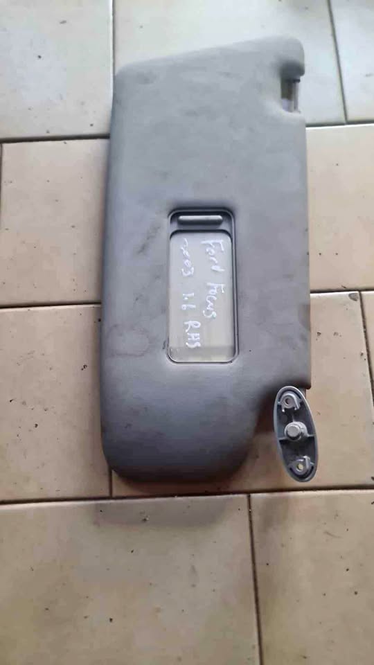 Ford focus 2003 1.6 Right Hand Side sunvisor