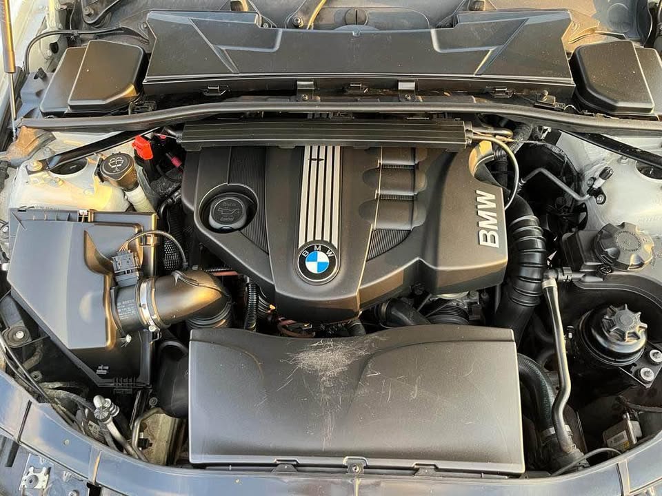 2010 BMW 320D EXECUTIVE