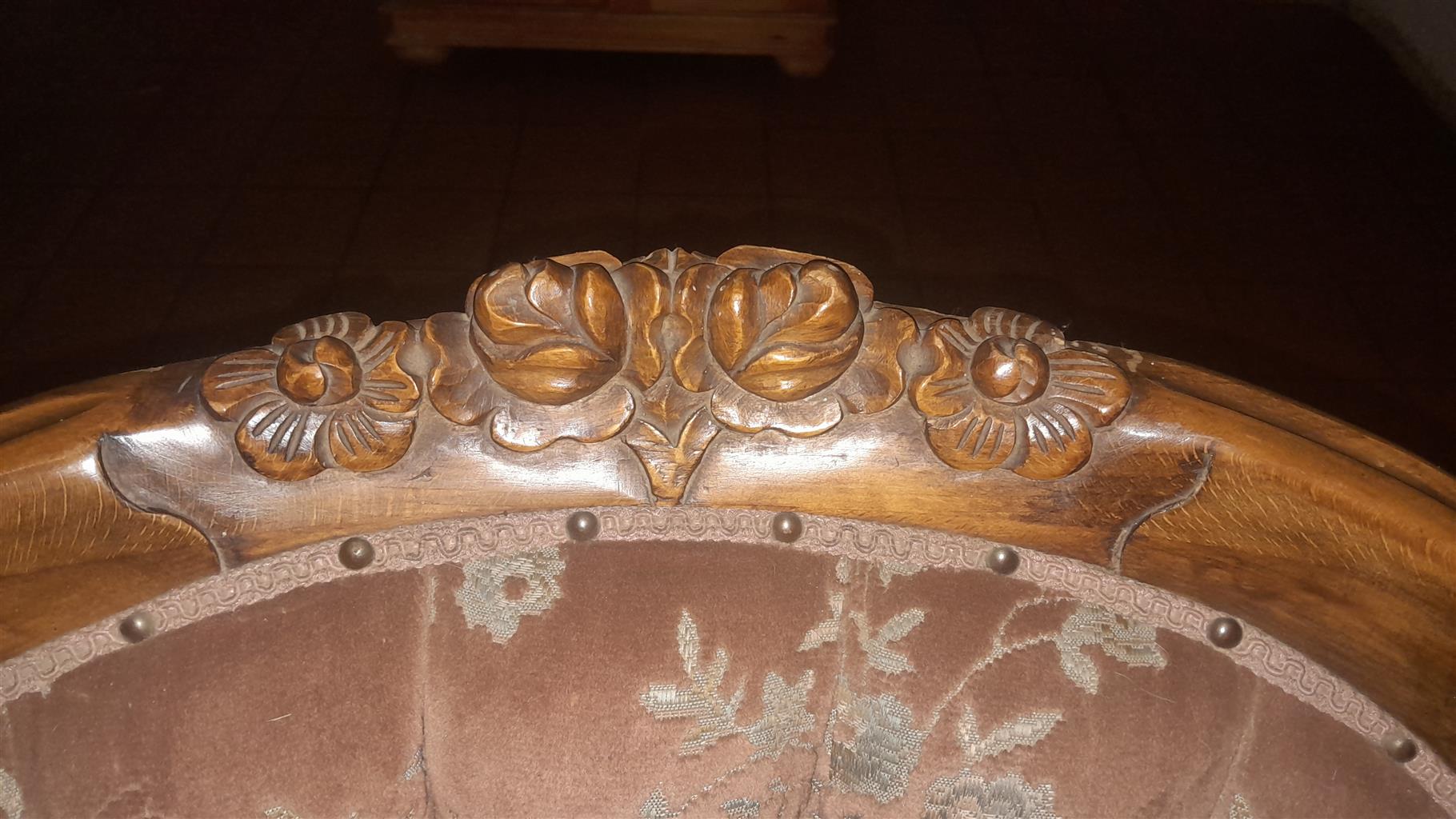 Victorian antique coutch