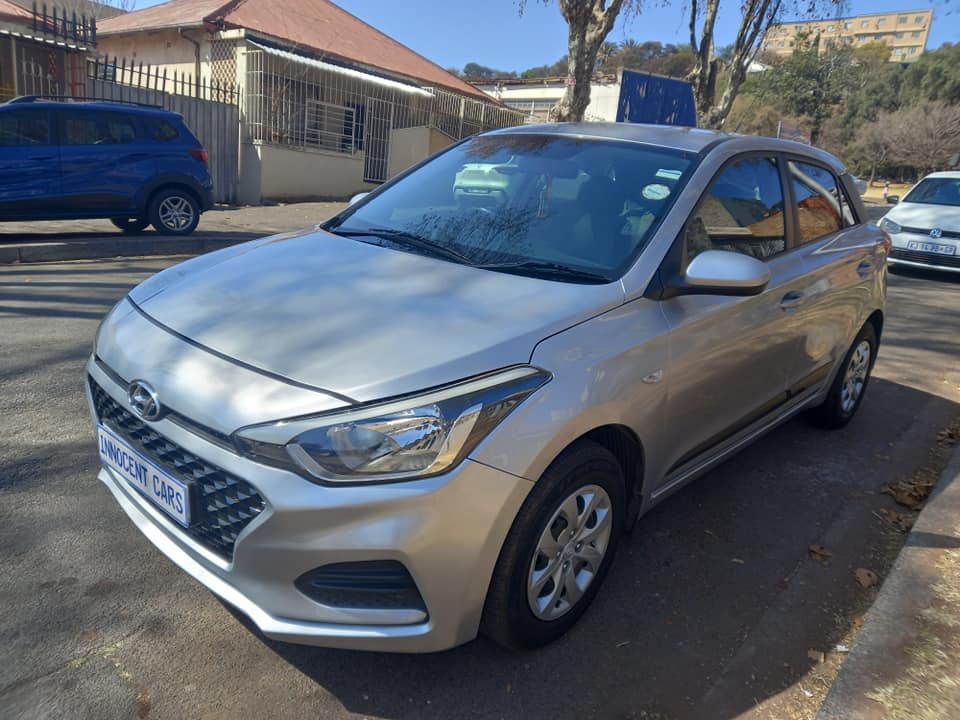2021 HYUNDAI i20 1.2 ENGINE PETROL, AUTOMATIC, SILVER COLOR, MILEAGE 71000KMS