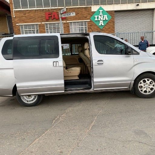 Used 2012 Hyundai H-1 2.5VGTi bus Elite 9-seater - Private Seller Used 2012 Hyundai H-1 2.5VGTi bus Elite 9-seater - Private Seller