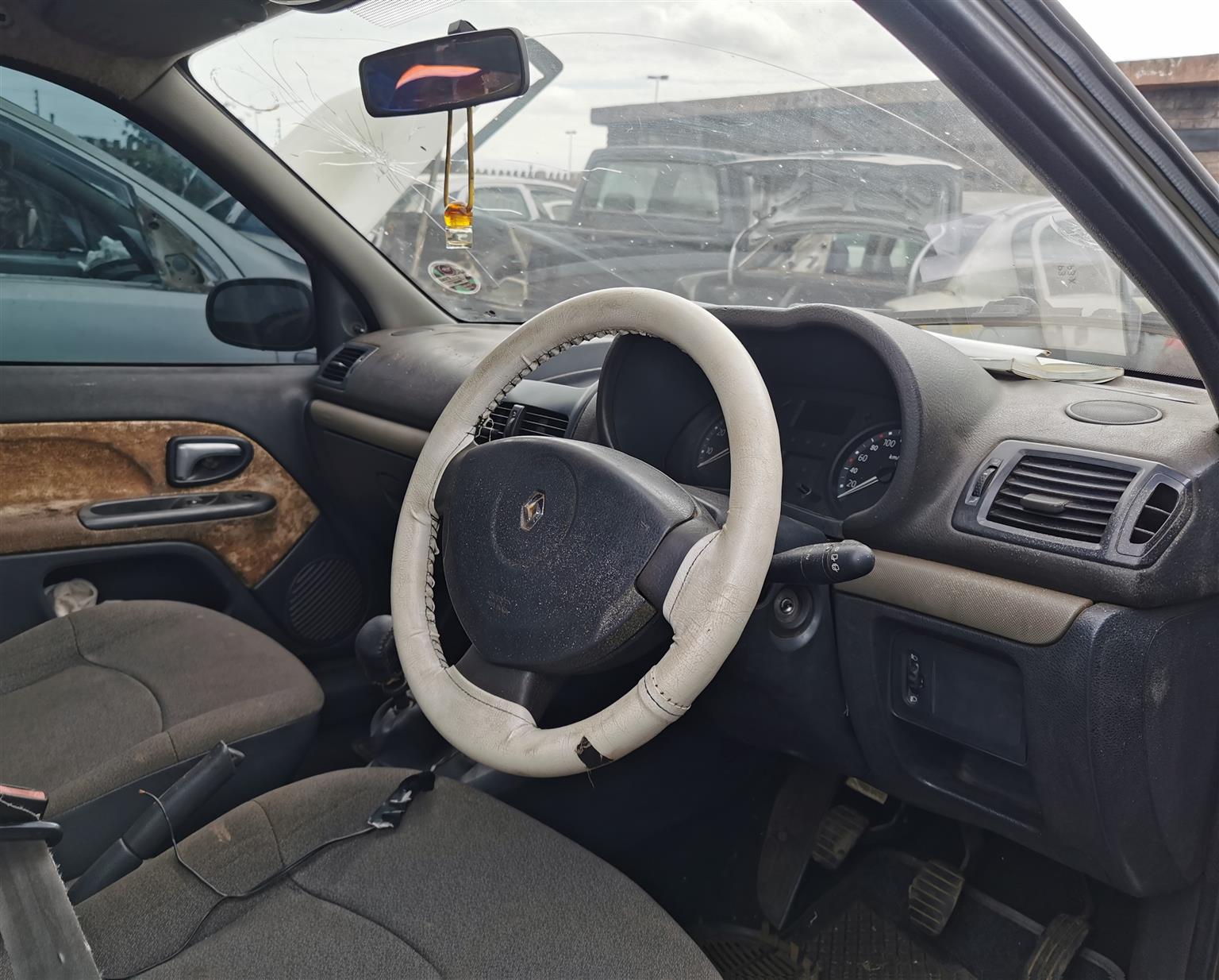 2005 Renault Clio 2 - Stripping for Spares