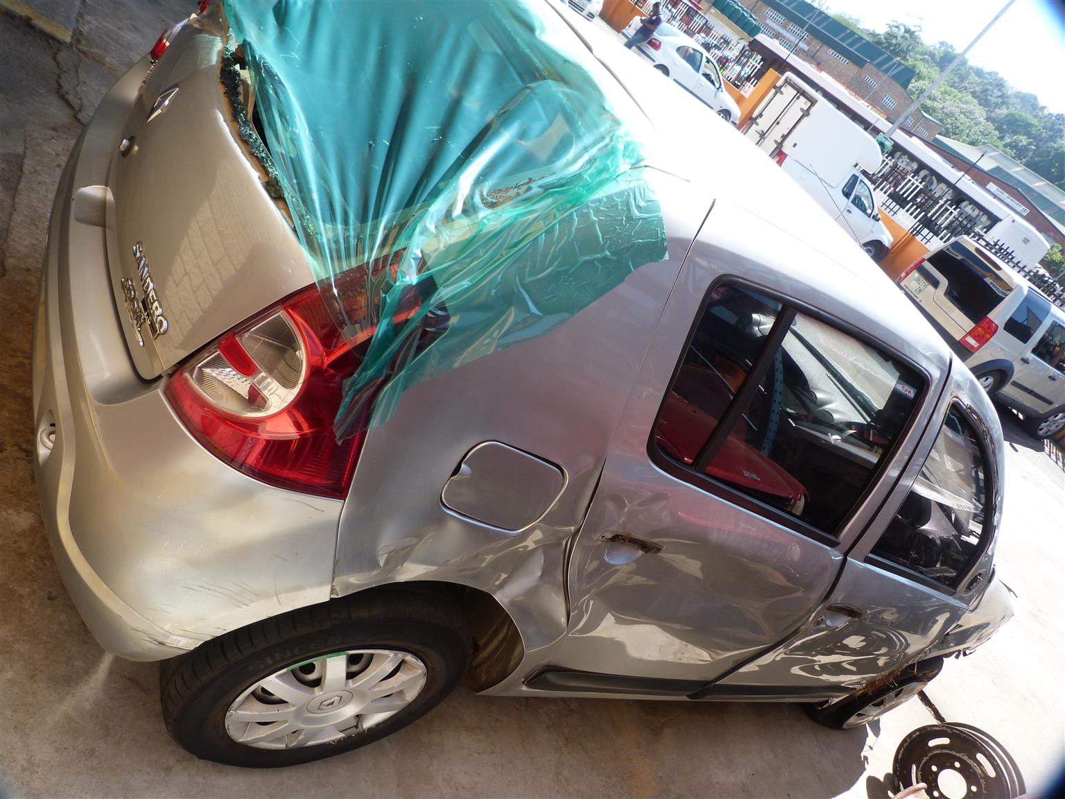 Renault Sandero 1,6 8V - 2010 Spares - Private Seller