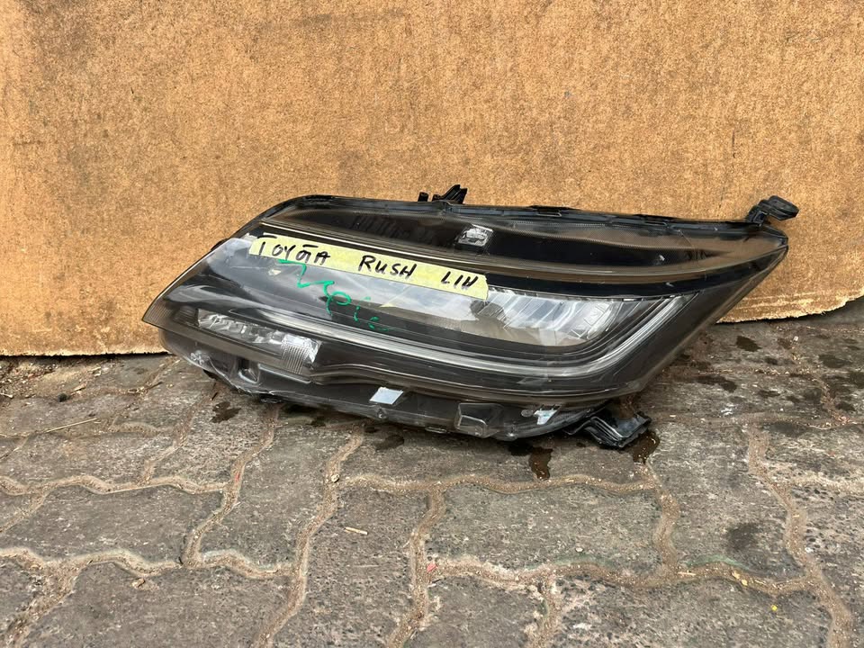 Toyota Rush Liv Headlight - Private Seller Toyota Rush Liv Headlight - Private Seller