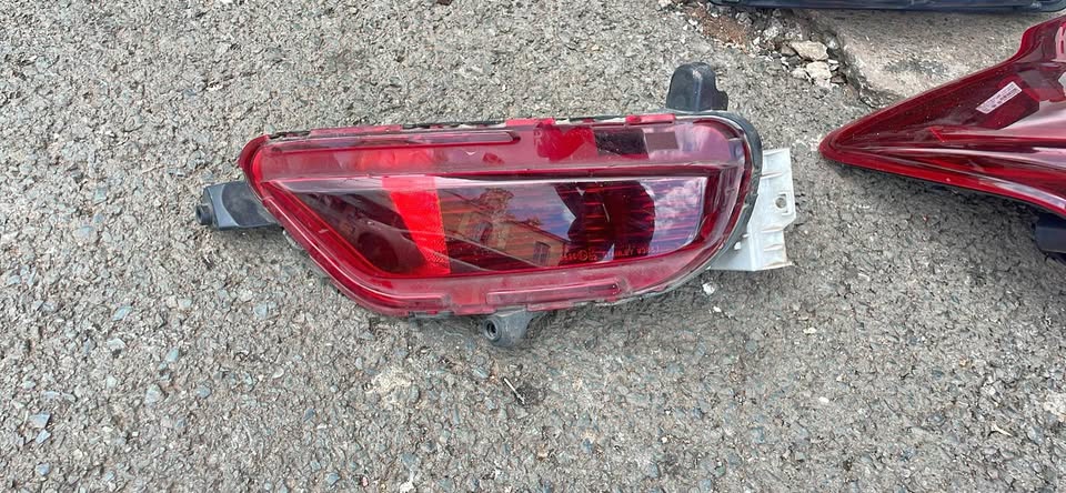 Mazda CX-5 back bumper reflector - Private Seller Mazda CX-5 back bumper reflector - Private Seller