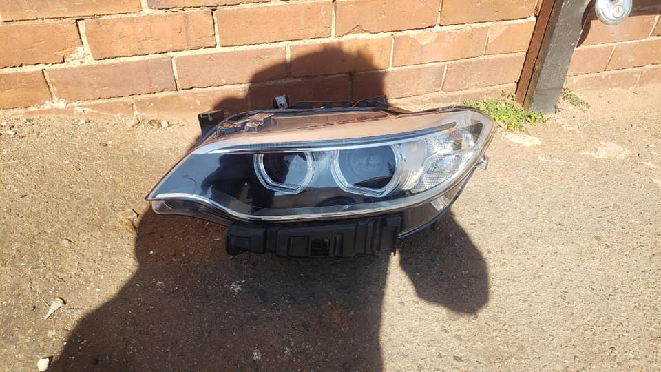 BMW 2series F22/F23 Headlight - Private Seller BMW 2series F22/F23 Headlight - Private Seller