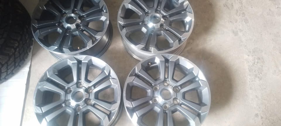 18 inch Mitsubishi J18×7 rim - Private Seller 18 inch Mitsubishi J18×7 rim - Private Seller