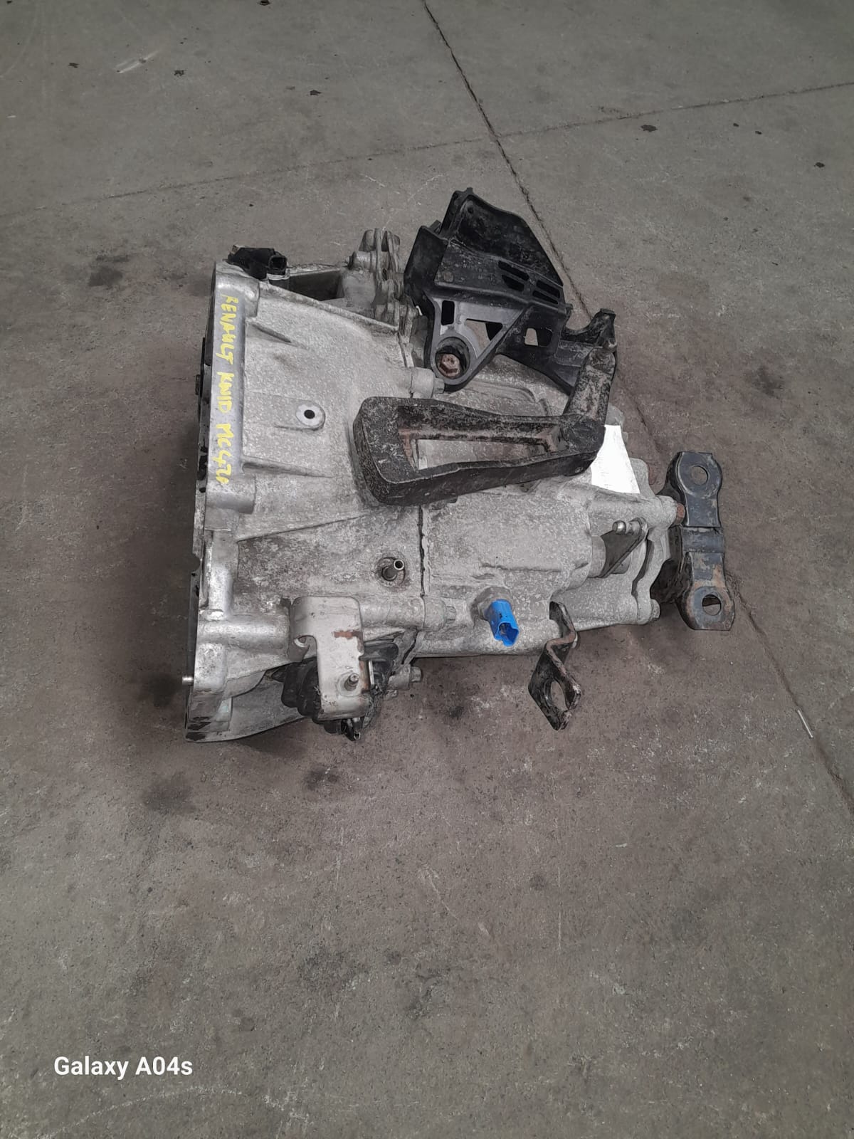 RENAULT KWID 1.0L 3 CYLINDER MANUAL GEARBOX (B4DA ENGINE) FOR SALE - Private Seller RENAULT KWID 1.0L 3 CYLINDER MANUAL GEARBOX (B4DA ENGINE) FOR SALE - Private Seller
