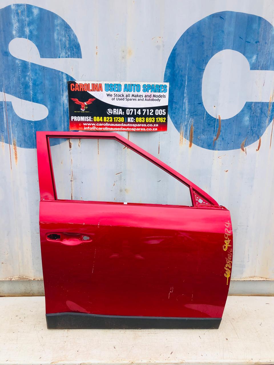 Mahindra 3X0 right side front door with door arch - Private Seller Mahindra 3X0 right side front door with door arch - Private Seller