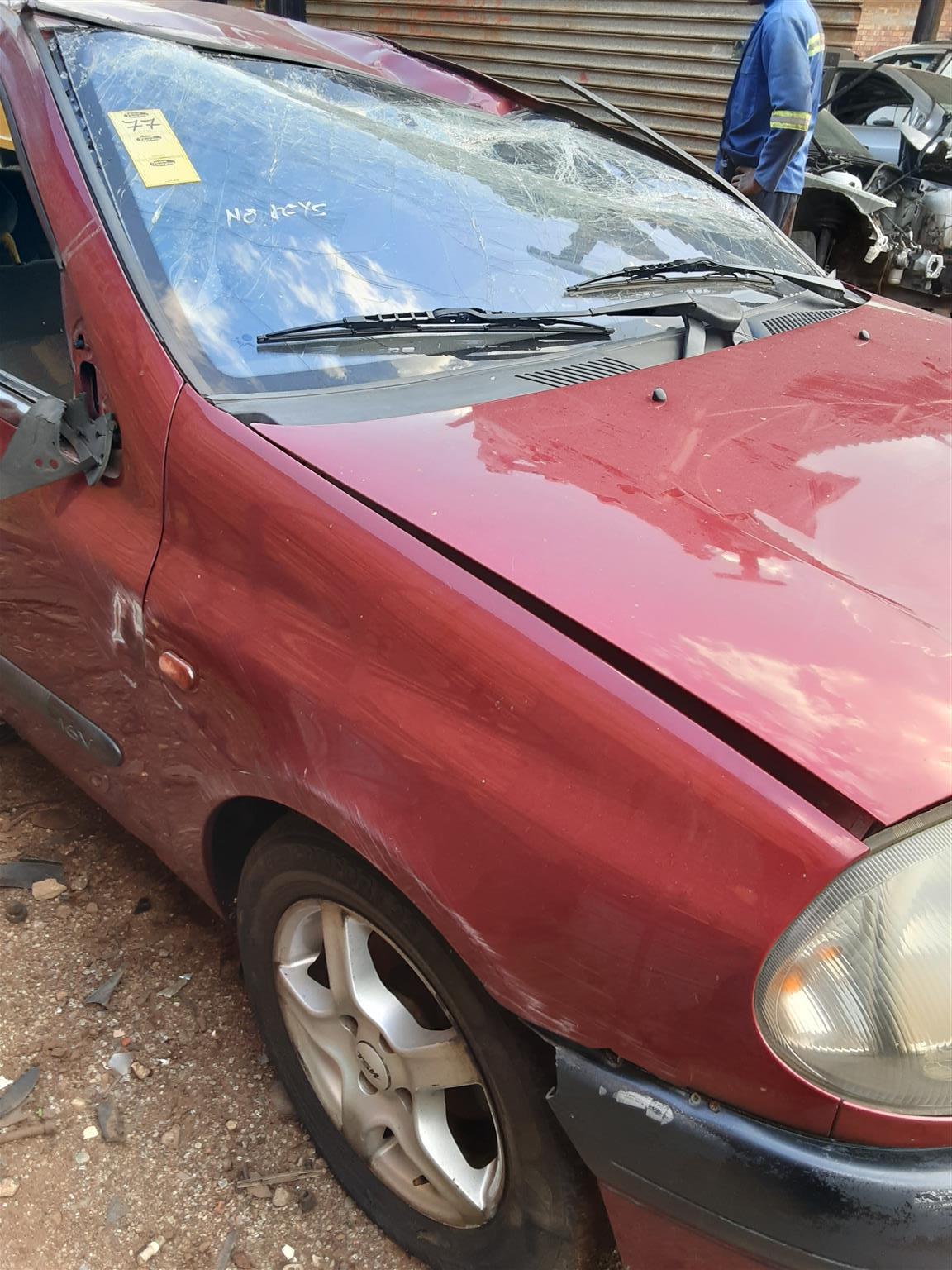 Stripping Renault Clio 2001 for Spares - Private Seller Stripping Renault Clio 2001 for Spares - Private Seller