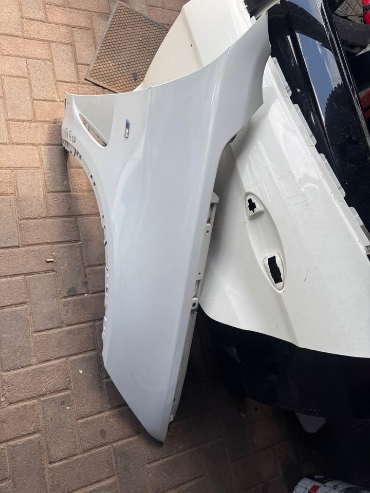 BMW X5 F15 M-Sport Right Fender - Private Seller