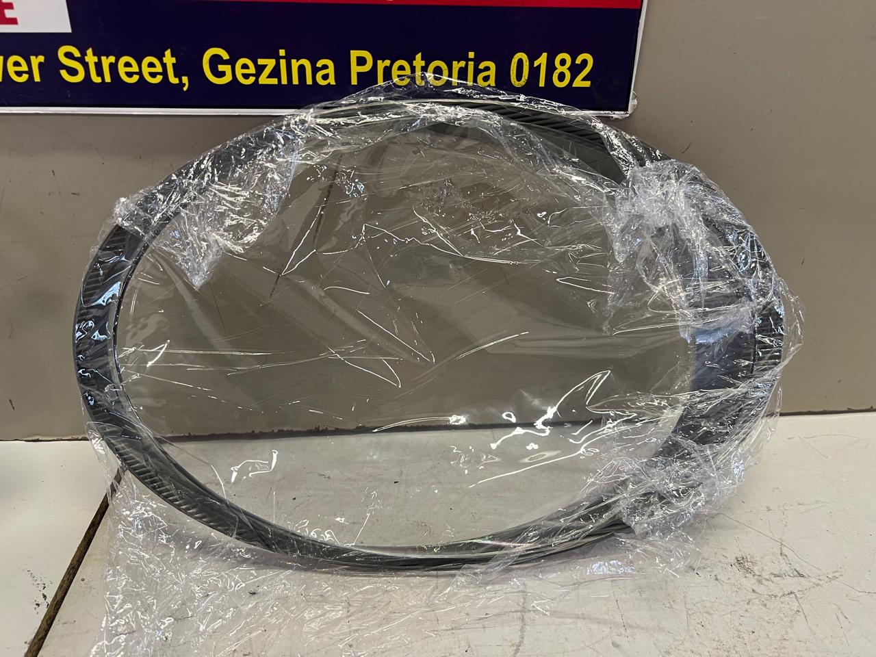 Porsche 997 left side headlight replacement lens - Private Seller Porsche 997 left side headlight replacement lens - Private Seller