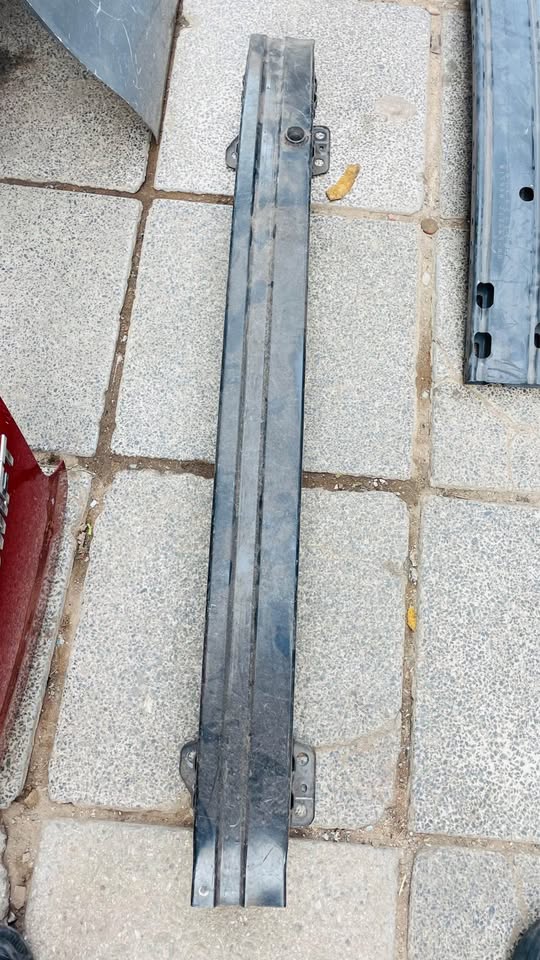 Peugeot 207 stiffener 2007 - Private Seller Peugeot 207 stiffener 2007 - Private Seller