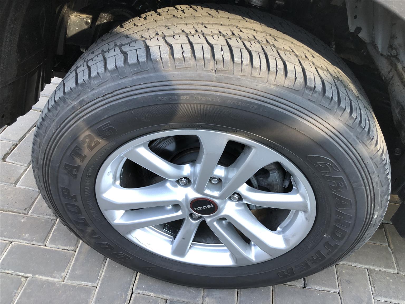 Used 2023 Isuzu D-Max 300 3.0TD double cab 4x4 LX Arctic Trucks AT 35 - Private Seller Used 2023 Isuzu D-Max 300 3.0TD double cab 4x4 LX Arctic Trucks AT 35 - Private Seller