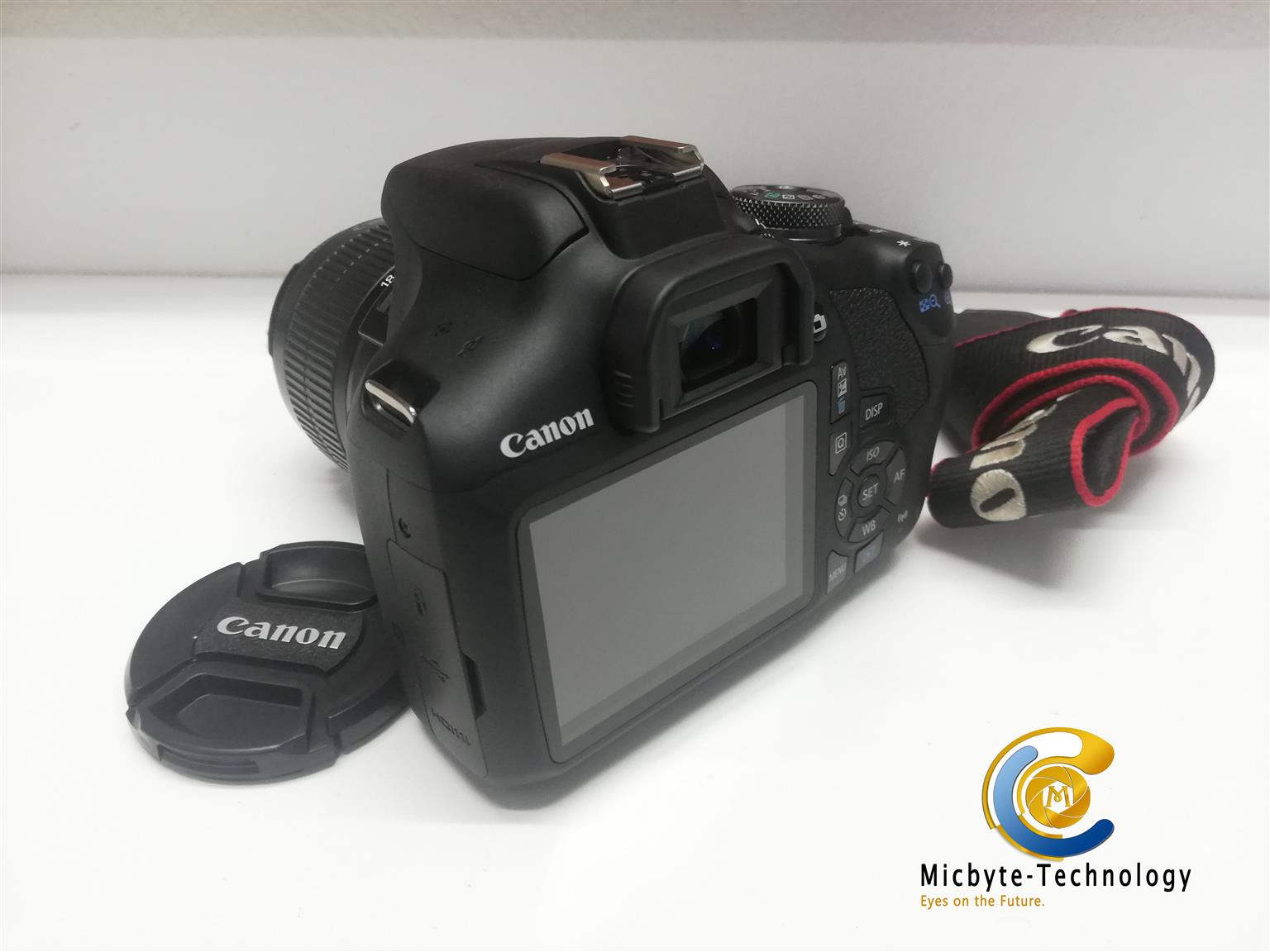 Canon EOS 2000D