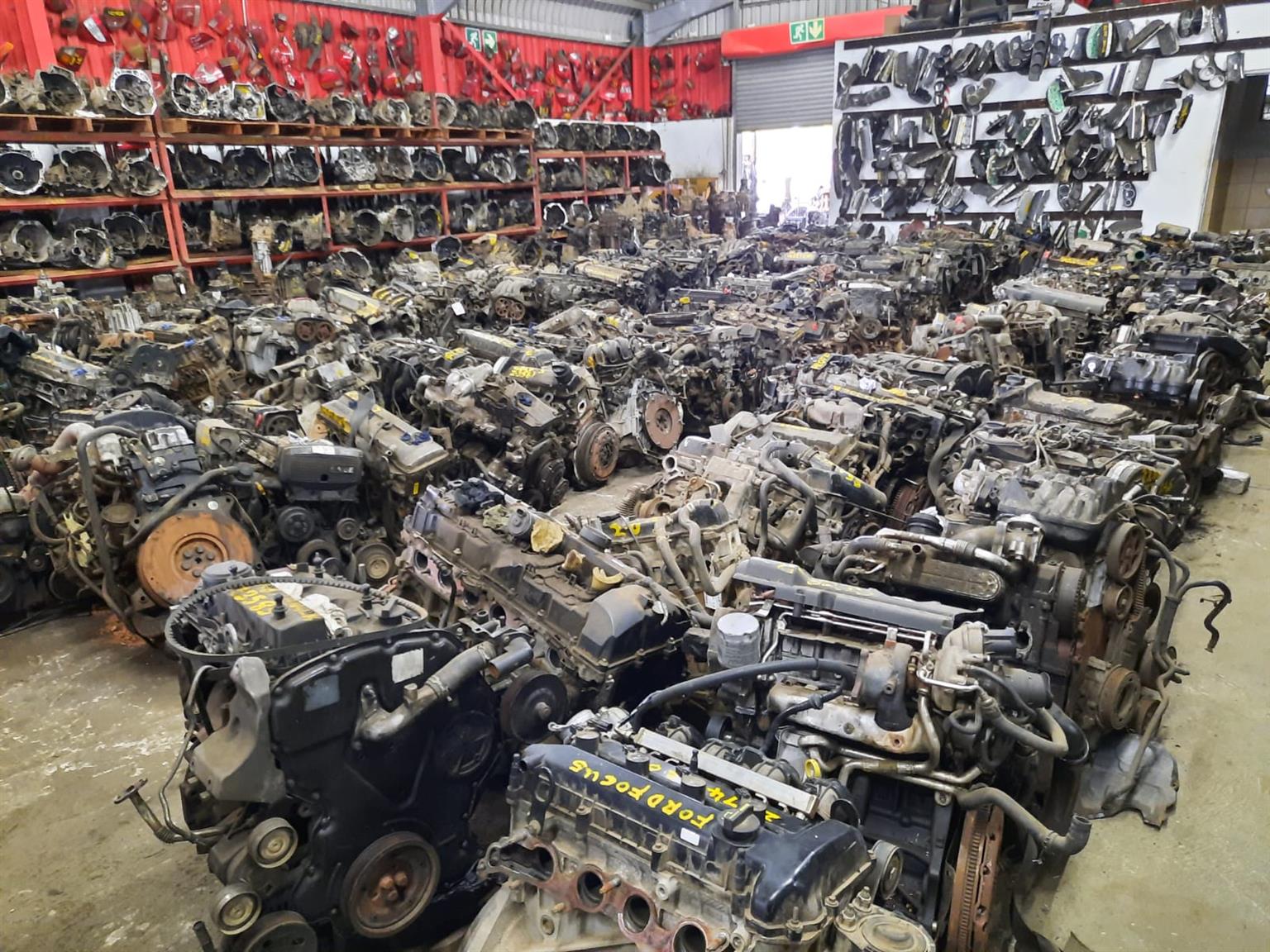 2004 Nissan X-Trail 2.0L - Stripping for Spares