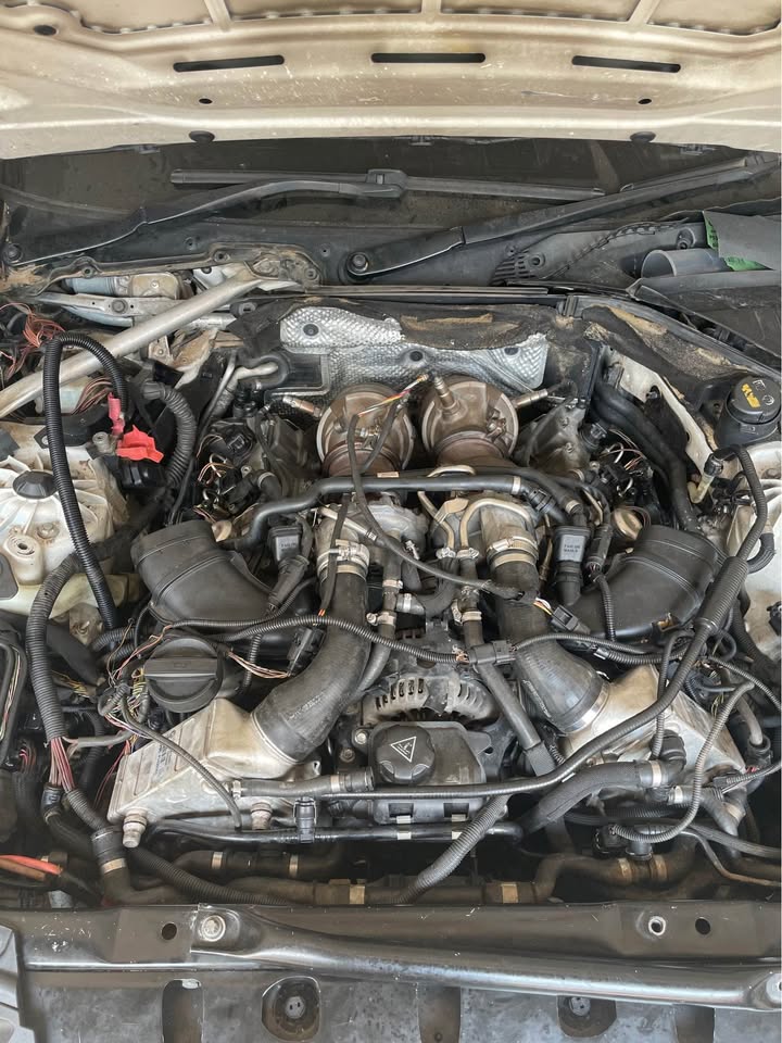 BMW 750i M Sport 5.0 V8 Twin Turbo stripping for spares