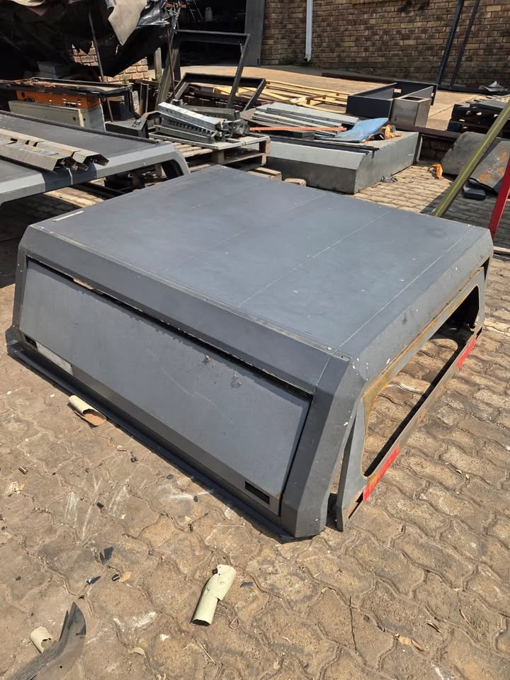 Toyota Hilux GD6 Double Cab Canopy - Private Seller Toyota Hilux GD6 Double Cab Canopy - Private Seller
