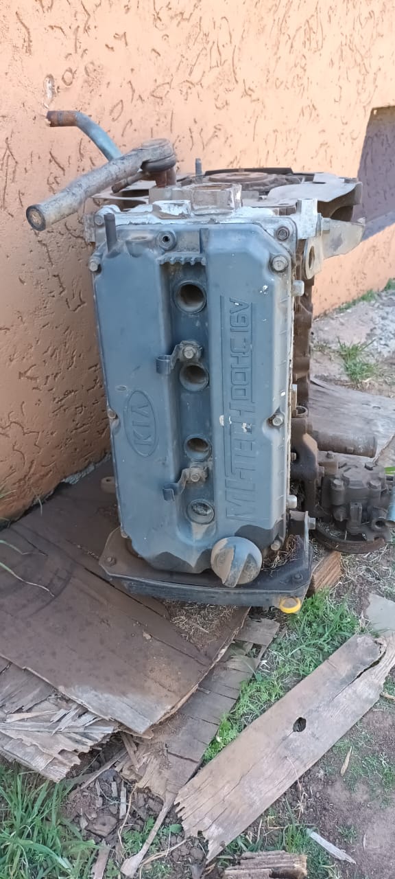 Kia spectra 1.8 engine parts - Private Seller