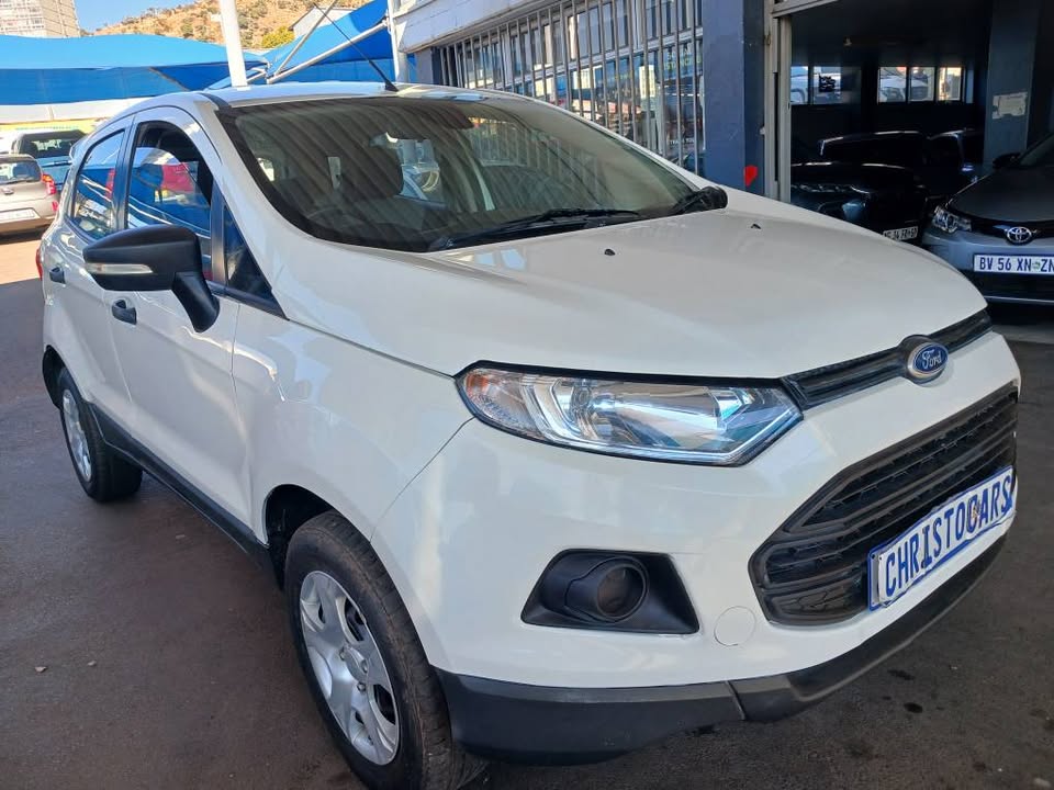 2016 model Ford Eco-sport Ambiante hatchback Manuel Transmission petrol 1.5 engine capacity
