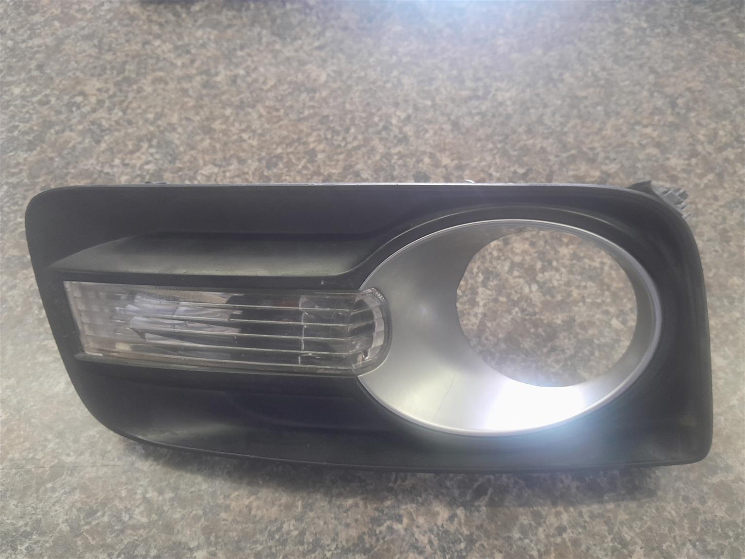 Mazda Cx7 Foglight Grill - Private Seller Mazda Cx7 Foglight Grill - Private Seller