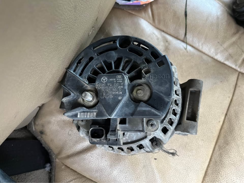 Jeep Cherokee 2.7 CRD Alternator - Private Seller Jeep Cherokee 2.7 CRD Alternator - Private Seller