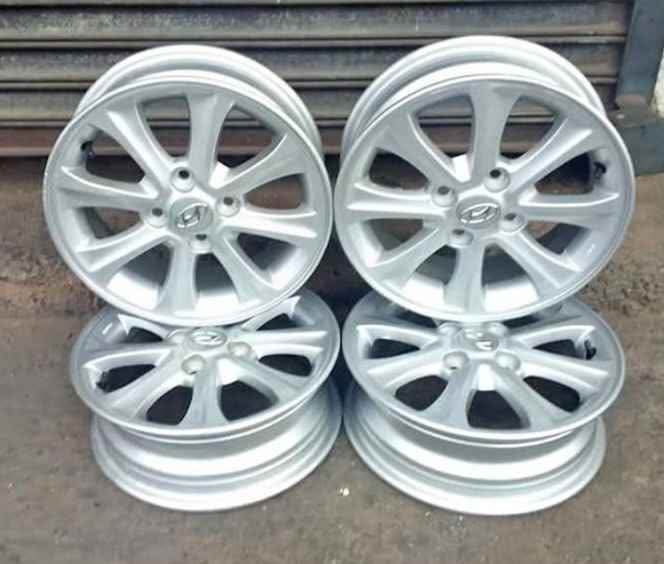 Original 14 inch Hyundai i10 mag rims for sale. Leave your whatsapp number if in - Private Seller Original 14 inch Hyundai i10 mag rims for sale. Leave your whatsapp number if in - Private Seller