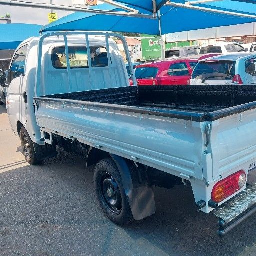 Used 2014 Hyundai H-100 Bakkie 2.6D chassis cab - Private Seller