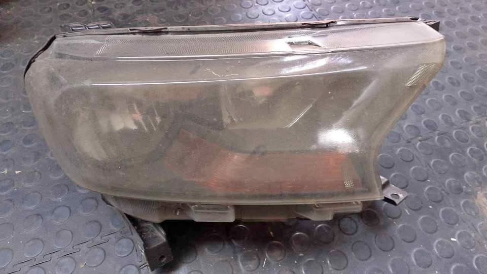 Ford Ranger T7 RHS headlight - Private Seller Ford Ranger T7 RHS headlight - Private Seller