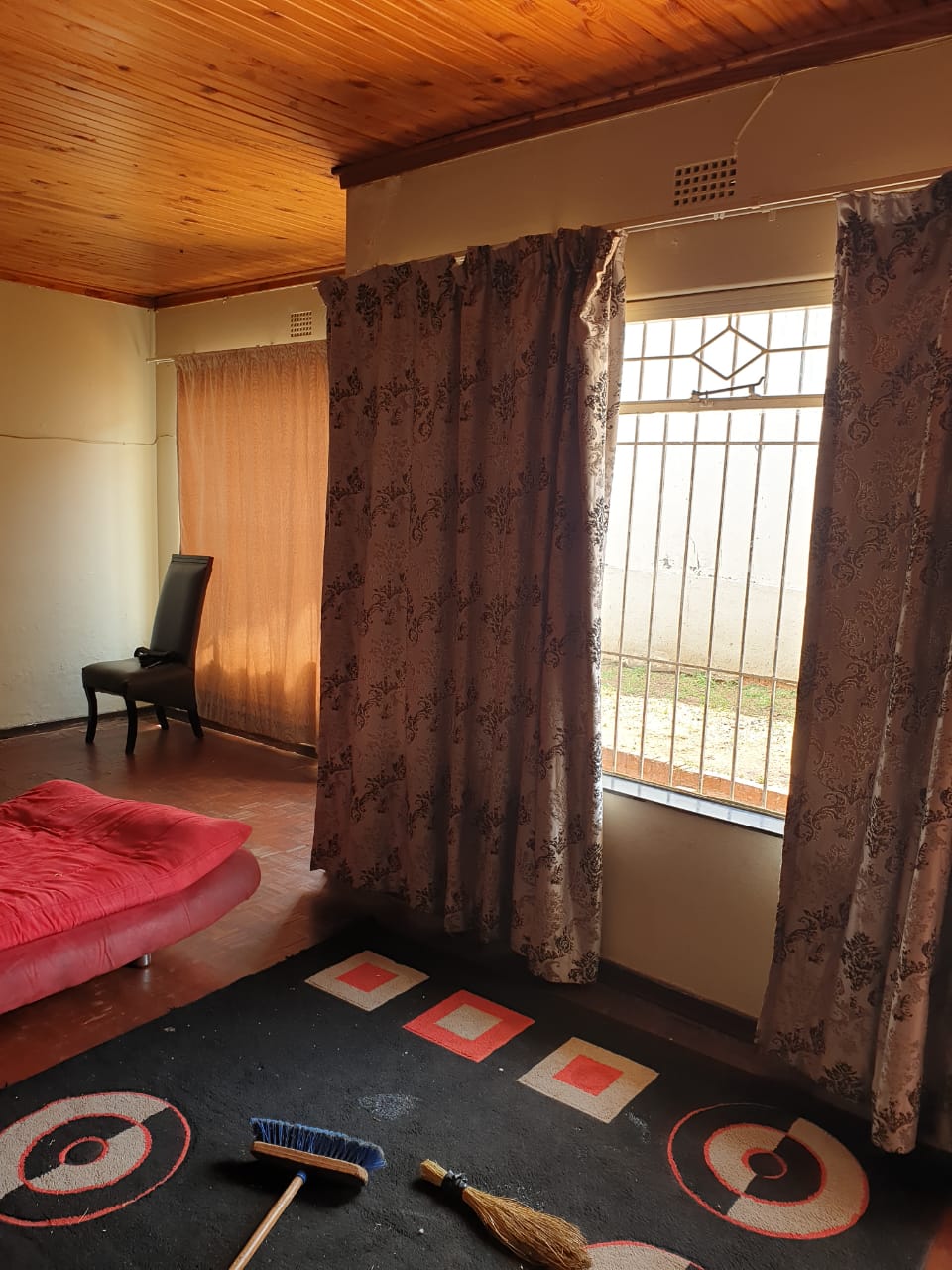 3 bedroom House to let in Bez valley