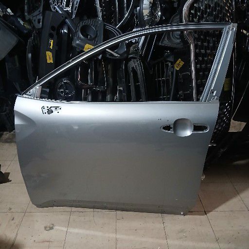 Toyota corolla cross door - Private Seller Toyota corolla cross door - Private Seller