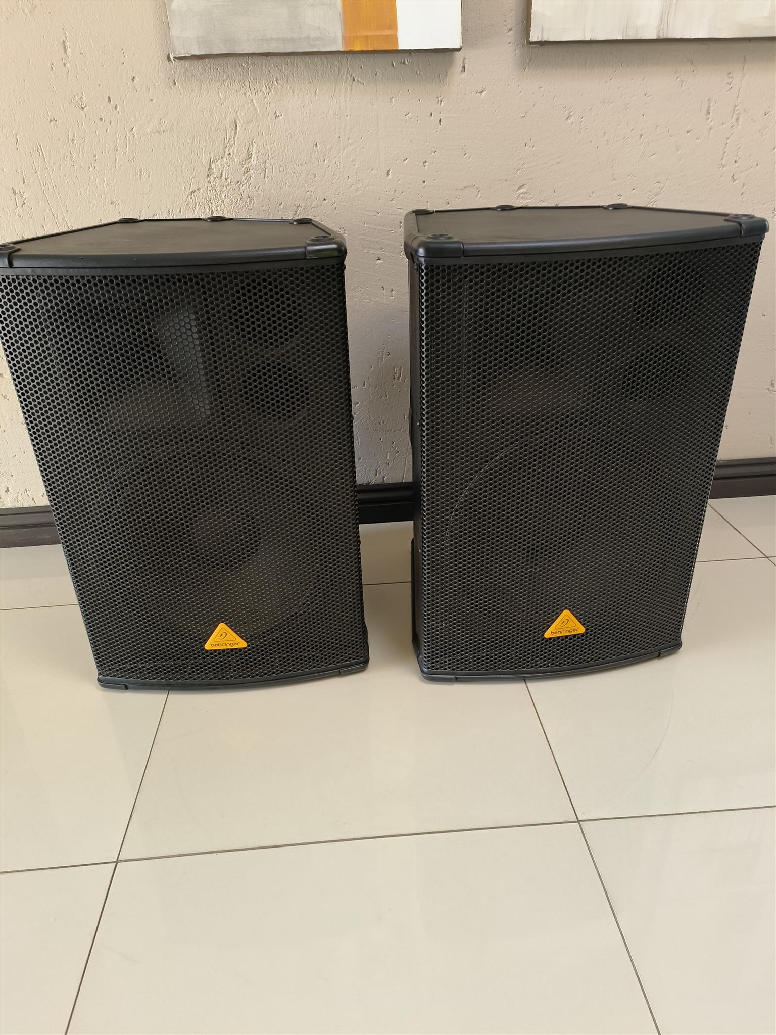 Behringer speakers tops and bass bins