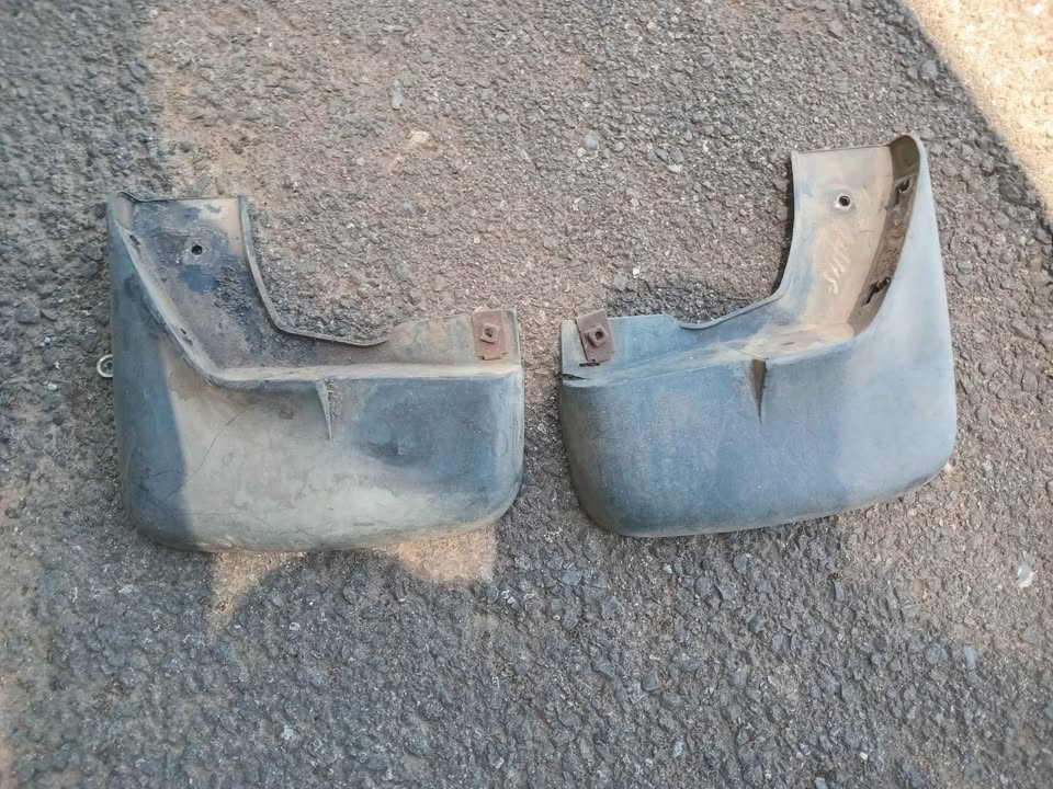 2007 Hyundai terrecan 2.9 CRDi mudfleps set for sale @ circle 7 used parts - Private Seller