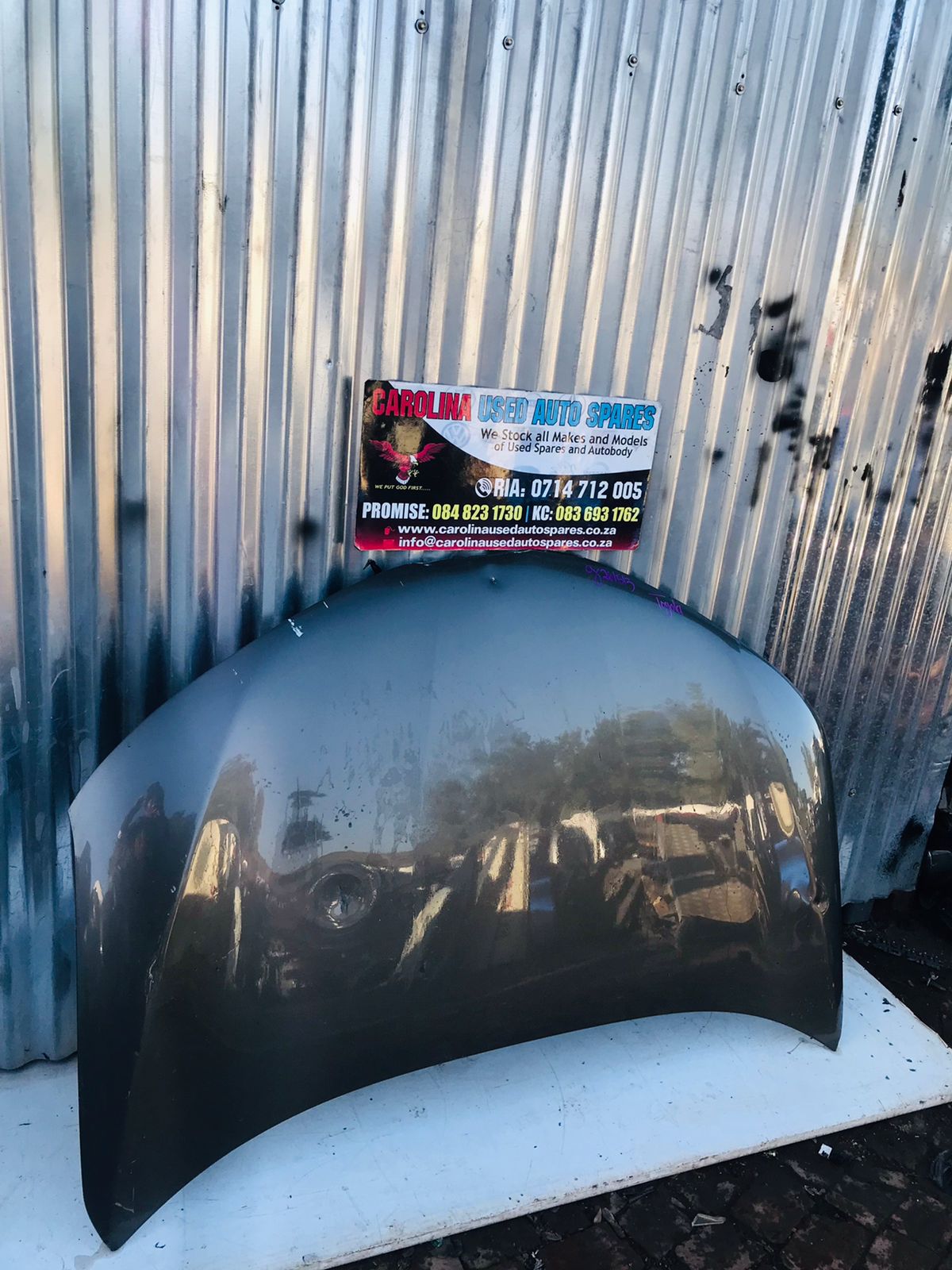 Toyota RAV4 bonnet - Private Seller Toyota RAV4 bonnet - Private Seller