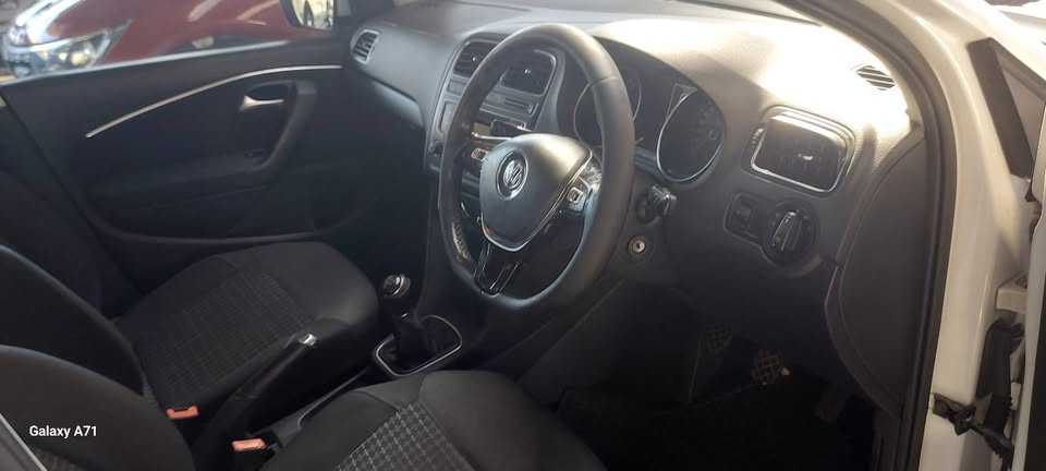 Volkwogen Polo 1.2 Tsi Comfortline Manual petrol