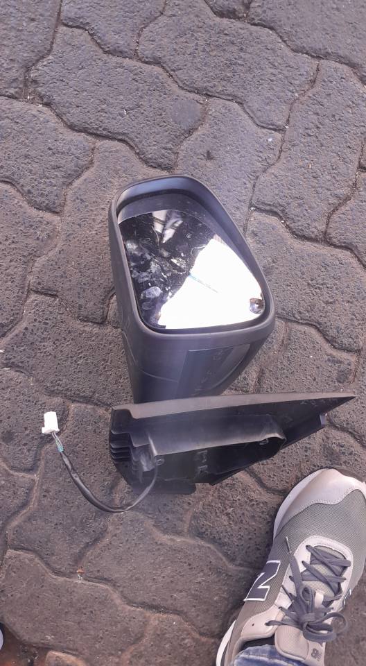Renault triber left side mirror - Private Seller Renault triber left side mirror - Private Seller