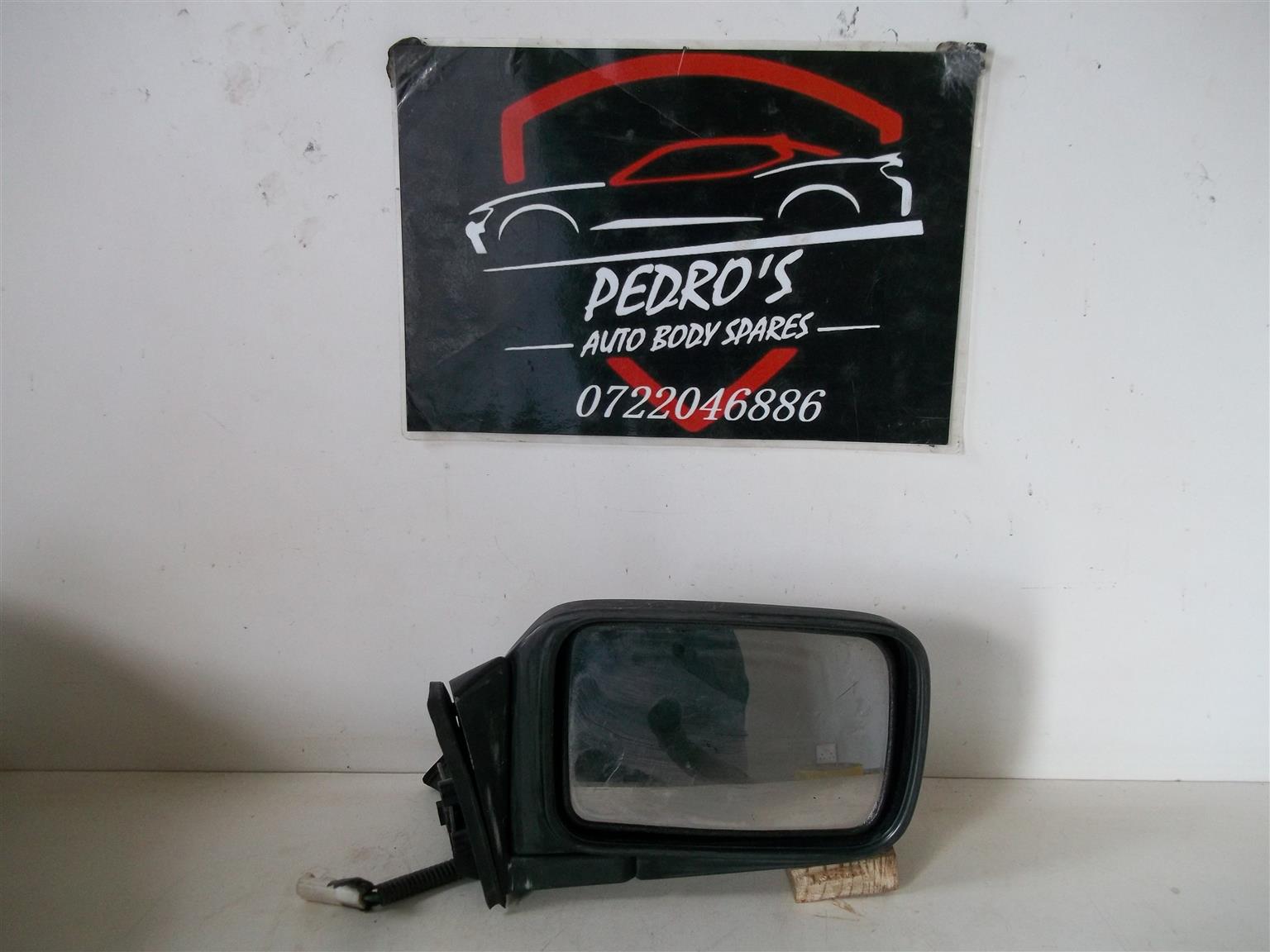 Nissan Sentra right mirrors (Electric) - Private Seller